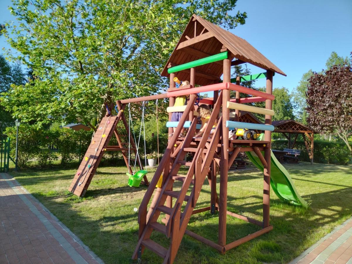 Отель Pod Platanem Ровы Экстерьер фото
